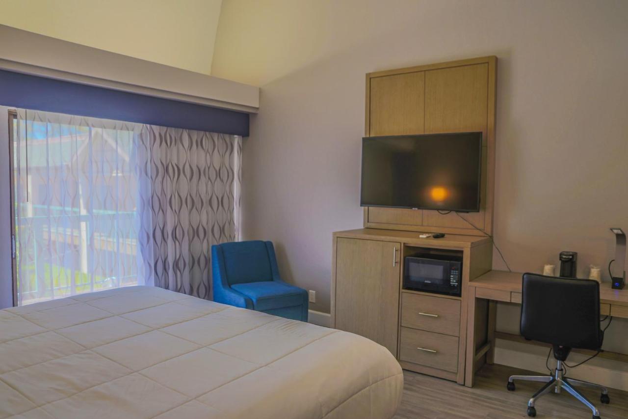 Days Inn By Wyndham Redwood City Exteriör bild