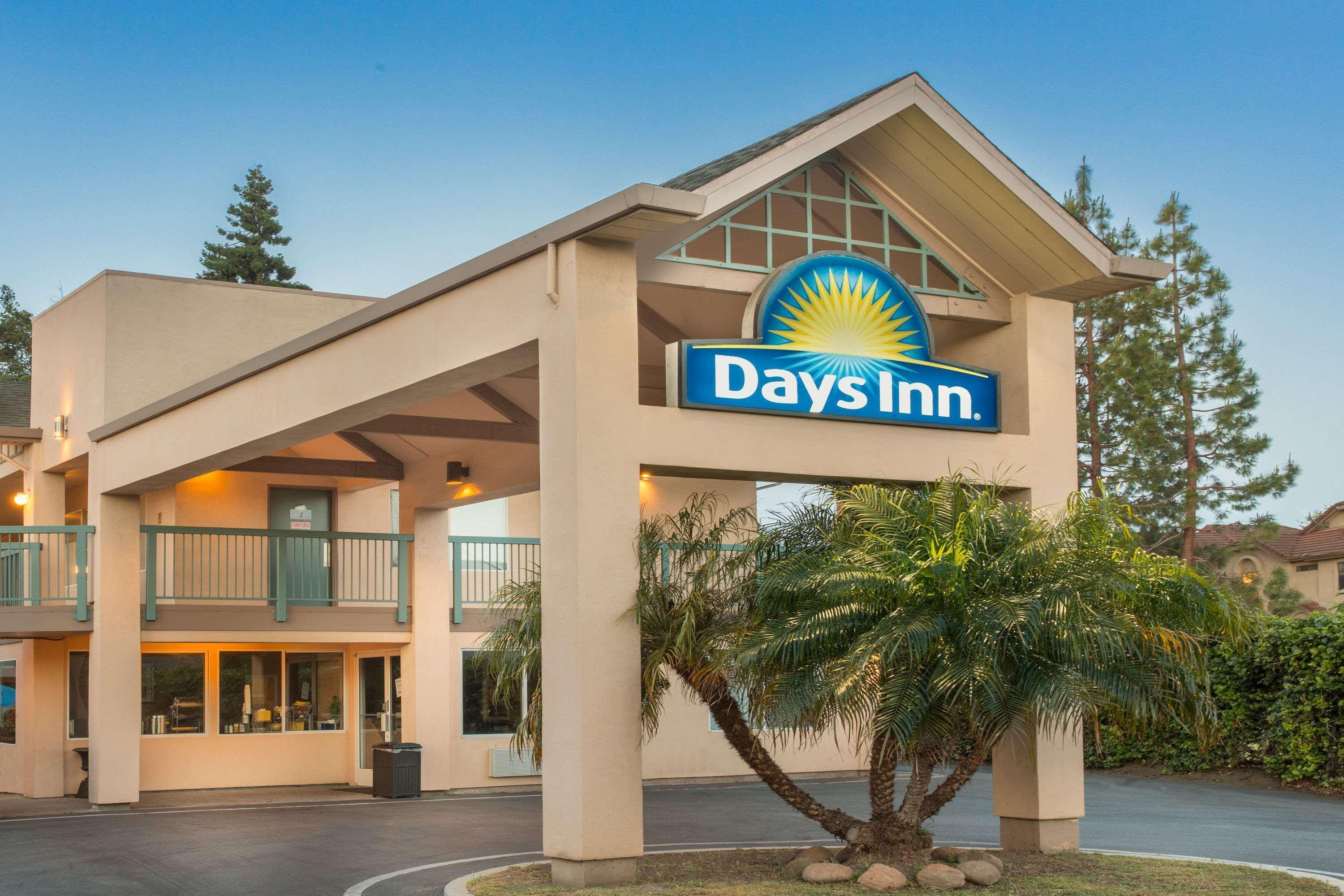 Days Inn By Wyndham Redwood City Exteriör bild